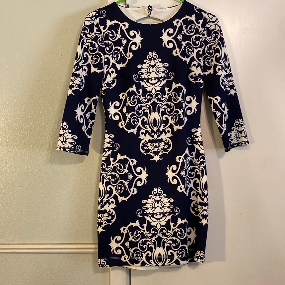 Navy and white paisley/floral print dress (size 5/6)